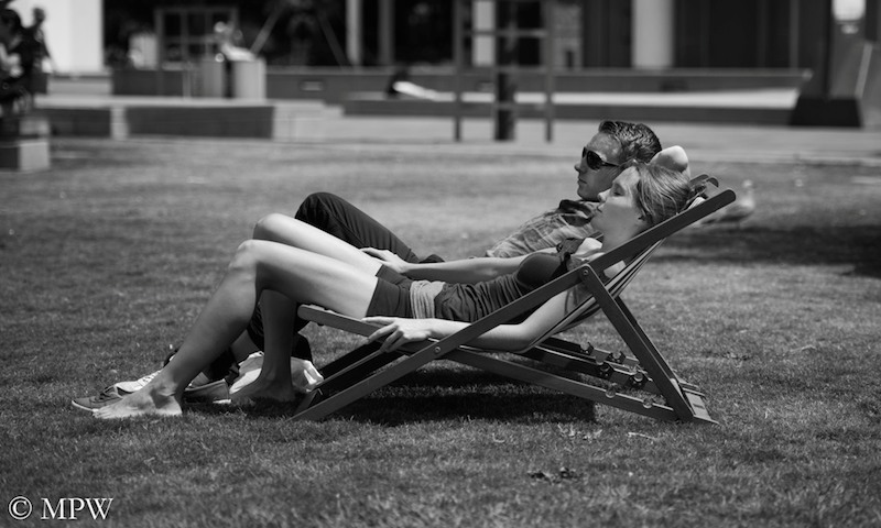 Auckland City street photo, Queent St, black and white